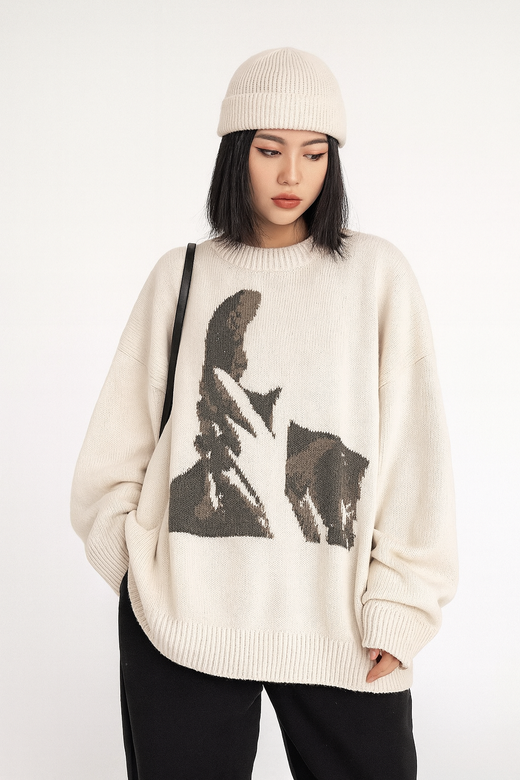 SHY SWEATER®