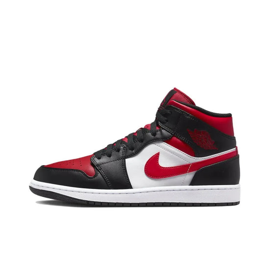 NIKE AIR JORDAN 1®