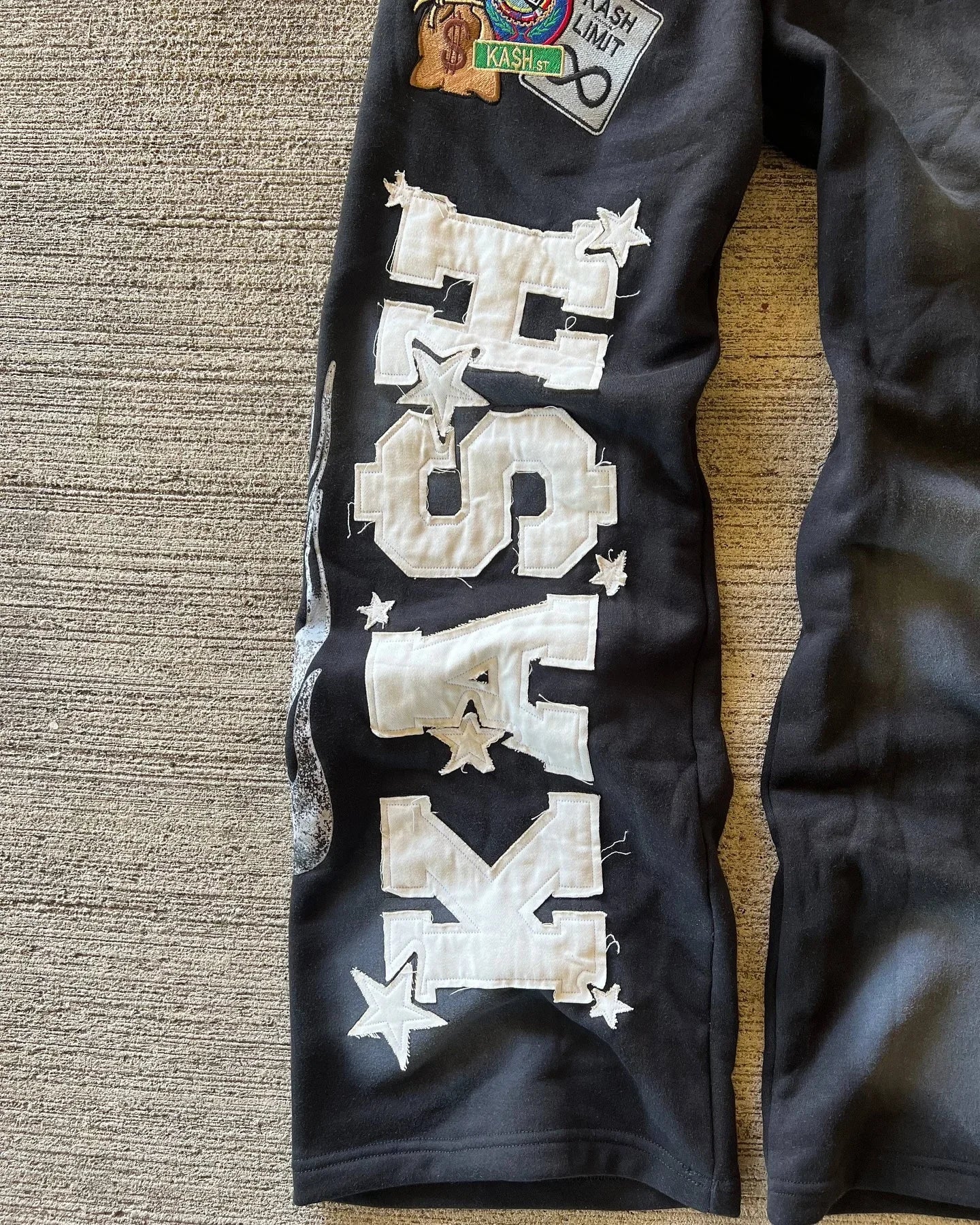 KASH SWEATPANTS® [BLACK]