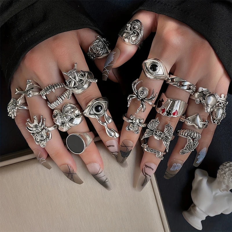 24SET GOTHIC RINGS®