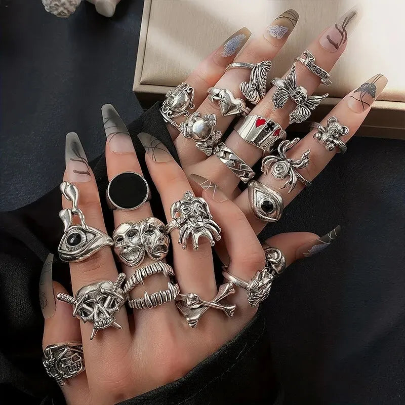 24SET GOTHIC RINGS®