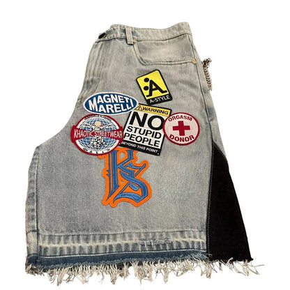 GRAPHIC PATHED DENIM JORTS®